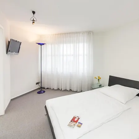 Strijewski - Aparthotel *
